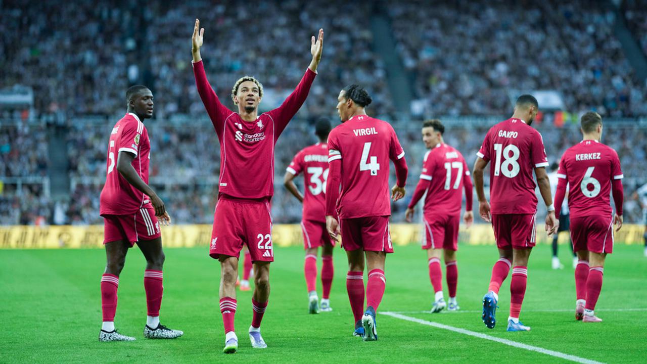 Selebrasi skuad Liverpool ussi menang dari Marseille 3-0. Foto : Ist
