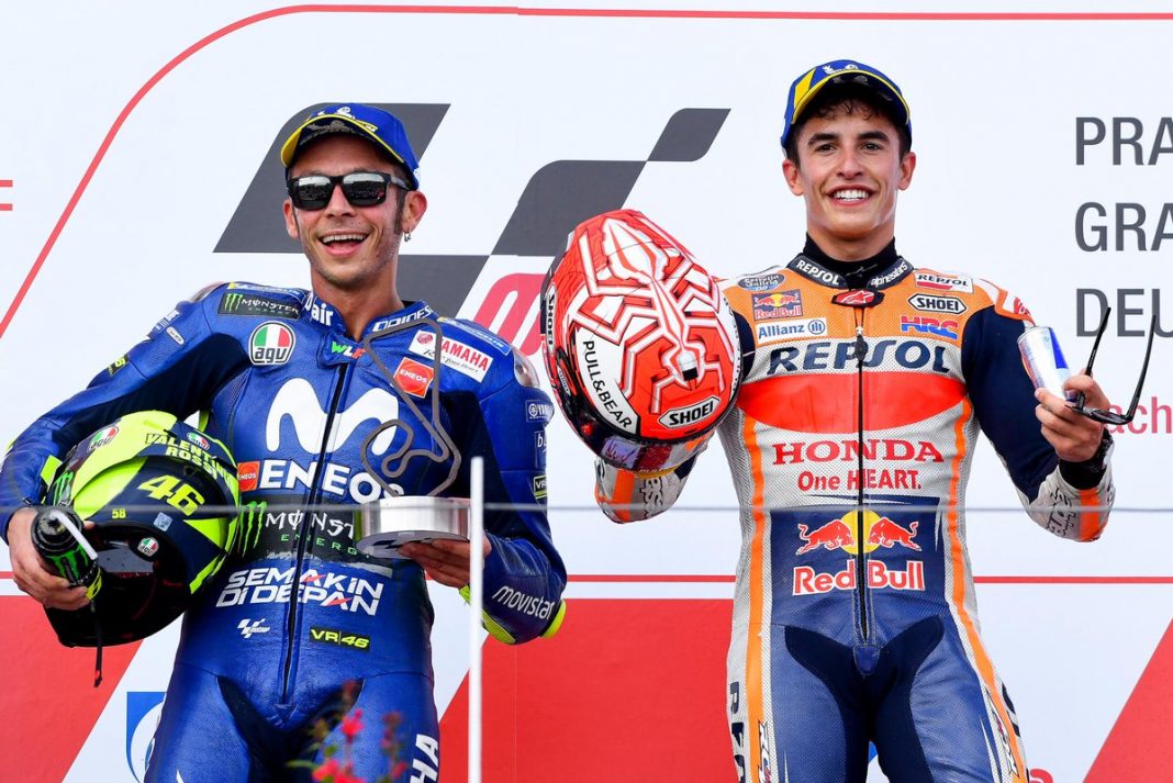 Dua jawara MotoGP Valentino Rossi (kiri) dan Marc Marquez (kanan). Foto : Ist