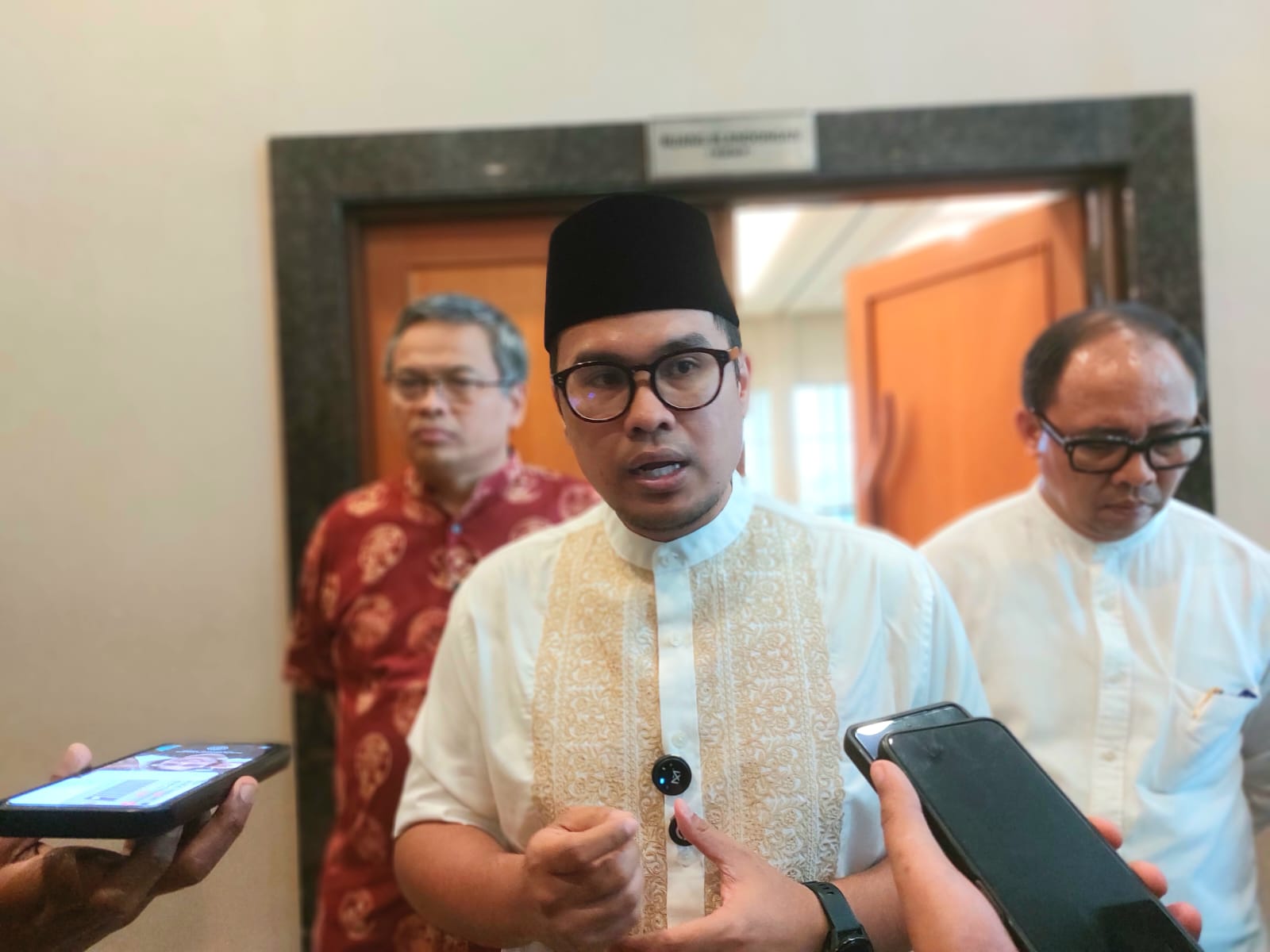 Wakil Wali Kota Tangsel, Pilar Saga Ichsan sebut biaya angkut sampah ke Cileungsi Rp450 ribu per ton.