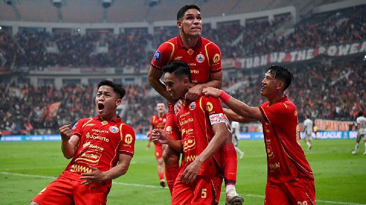 Selebrasi skuad Persija usai menang dari tim tamu Persijap 2-0. Foto : Ist