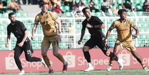 Laga Persita vs Bhayangkara FC berakhir 1-1. Foto : Ist