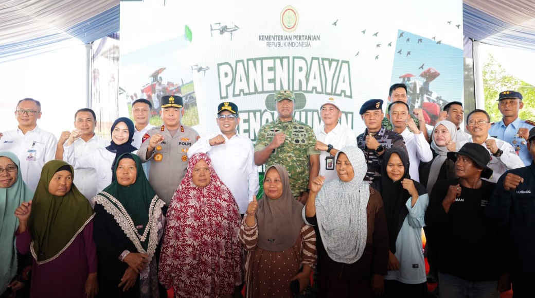 Panen Raya di Kabupaten Serang. Foto : Humas Prov