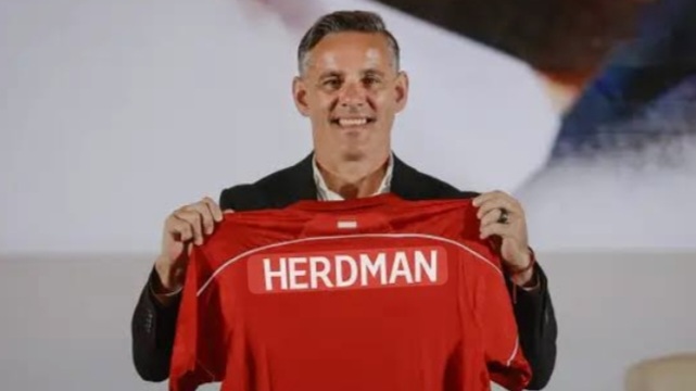 Pelatih baru PSSI Herdman. Foto : Ist