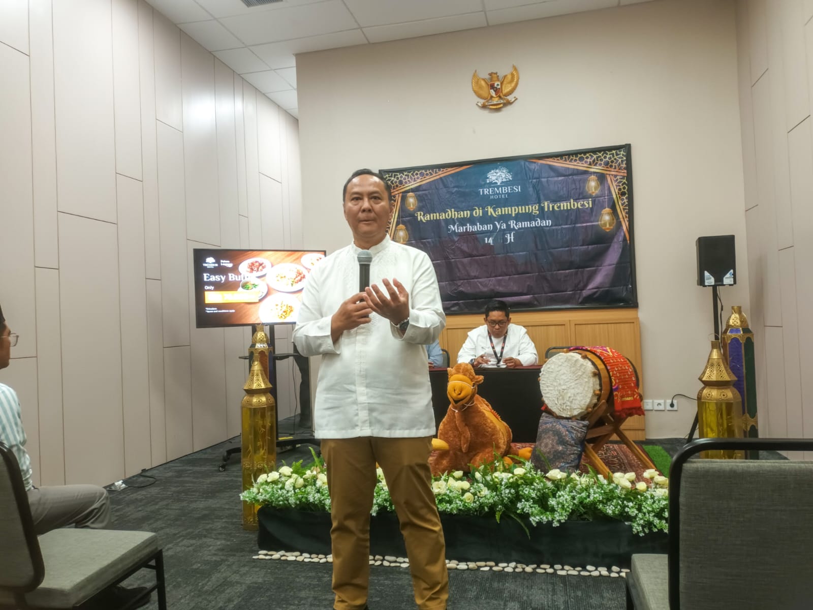 General Manager Trembesi Hotel BSD, Anthonius Pramono, memberikan sambutan pada peluncuran program Chinese New Year Dinner 2026 dan Ramadan di Kampung Trembesi di Trembesi Hotel BSD, Kamis (29/1/2026). (tangselpos.id/lim)