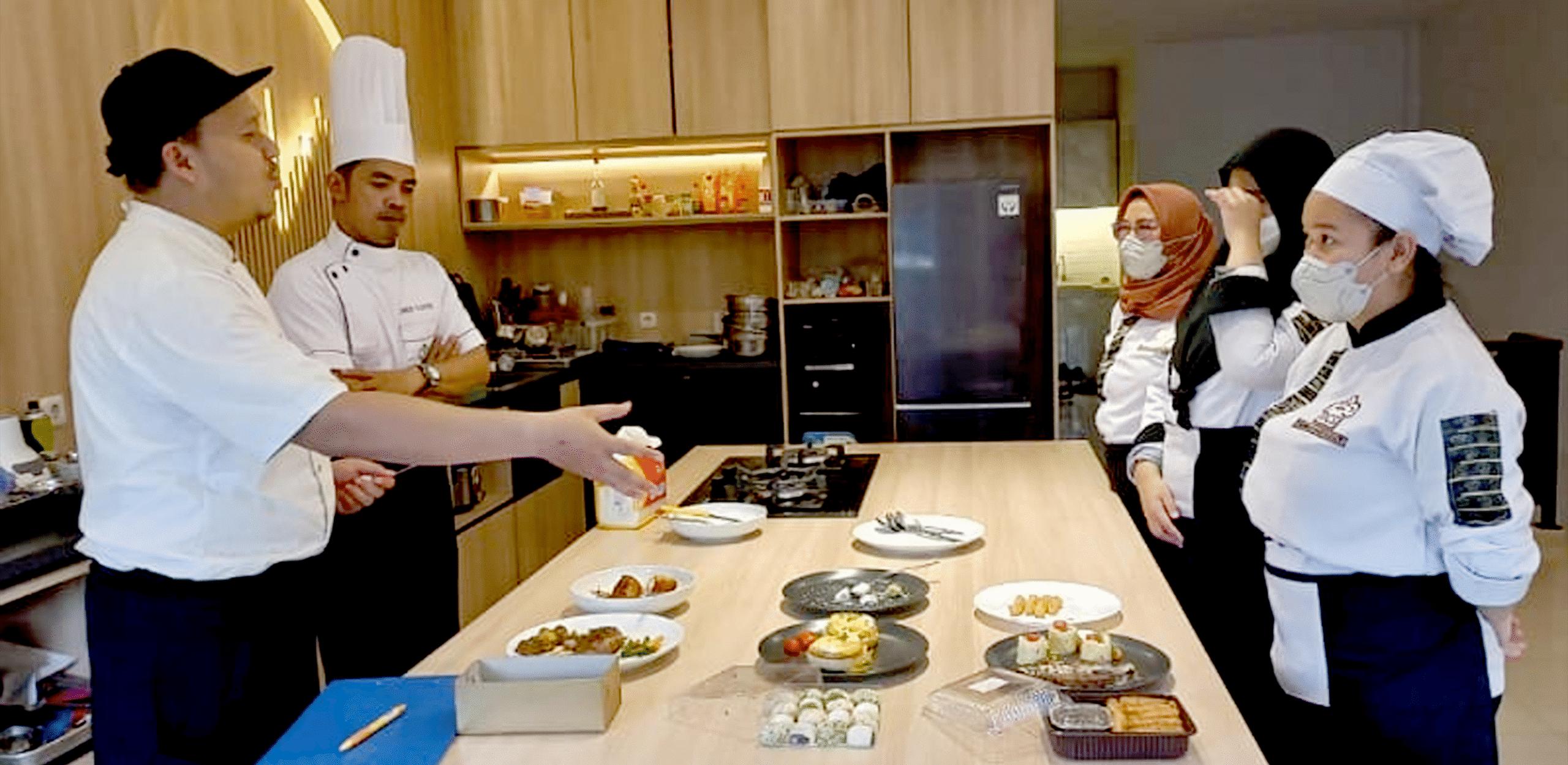 Danish Culinary School di Kota Tangerang Selatan (Tangsel)menghadirkan program pelatihan kerja berbasis praktik langsung bernama AKSARA (Angkatan Siap Kerja).