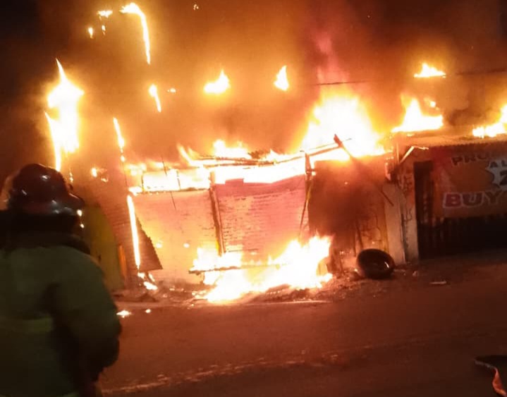 Kios tambal ban yang terbakar di Jalan Siliwangi Raya Nomor 10, Kelurahan Pamulang Barat. Foto : Ist