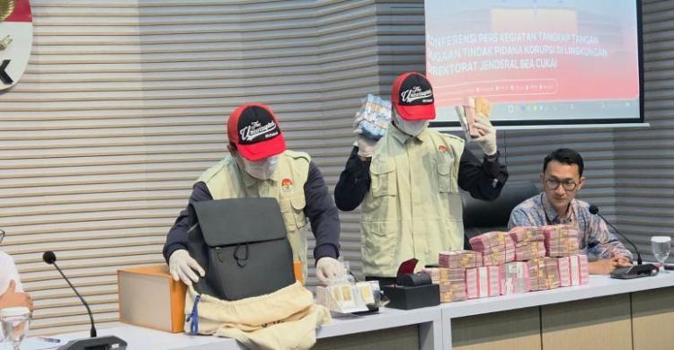 Barang sitaan atas ott kasus dugaan suap impor barang di Direktorat Jenderal Bea dan Cukai. Foto : Ist