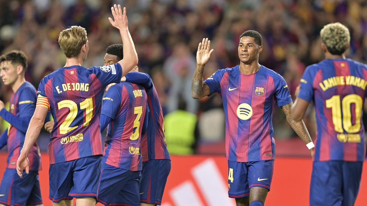 Selebrasi skuad Barca usai menang 3-1 dari Elche. Foto : Ist