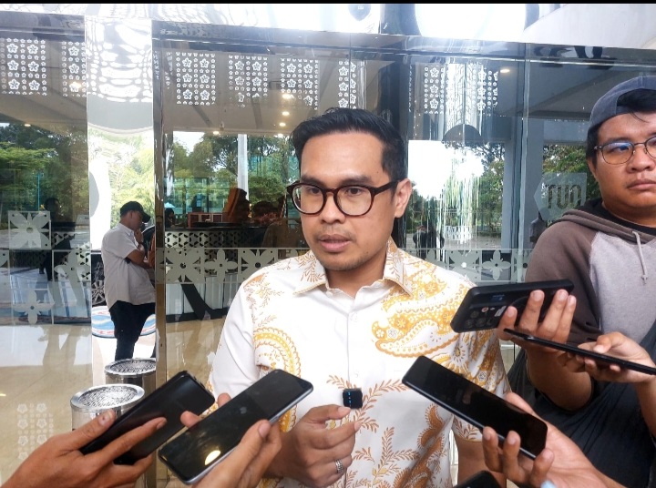 Wakil Wali Kota Tangerang Selatan, Pilar Saga Ichsan saat diwawancarai di Puspemkot Tangsel. Foto : Rahman/TP