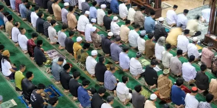 Ilustrasi shalat Tarawih. Foto : Ist