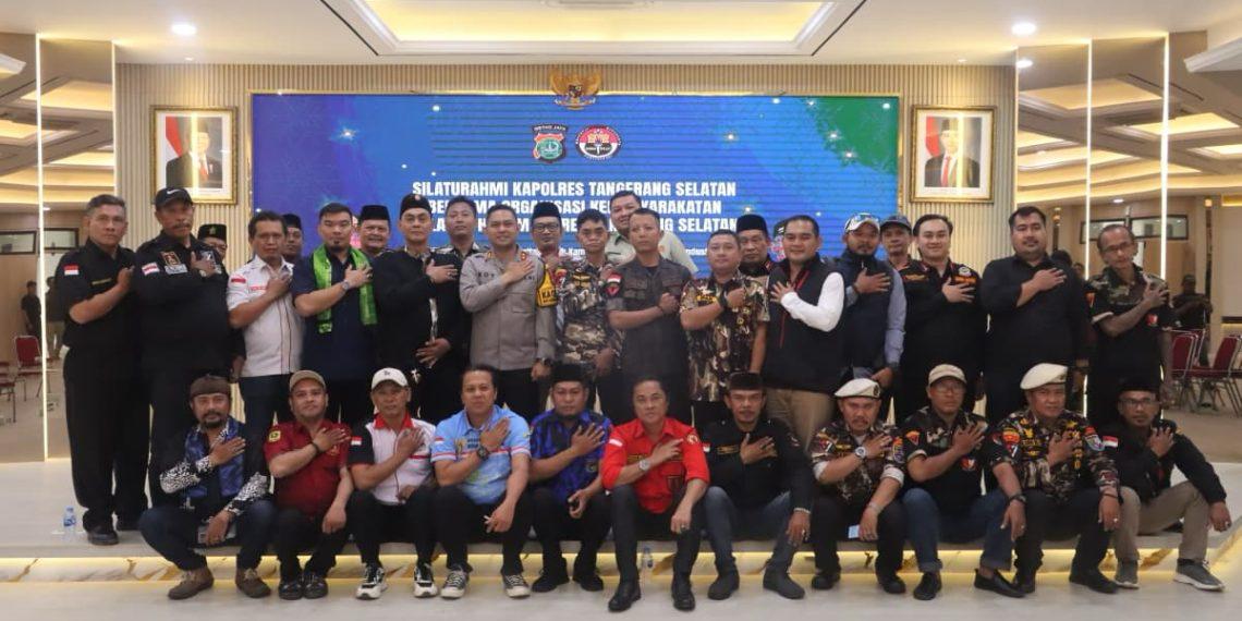 Polres Tangsel gelar sinergi dengan para pimpinan Ormas Kota Tangsel untuk menjaga keamanan wilayah hukum Polres Tangsel.
