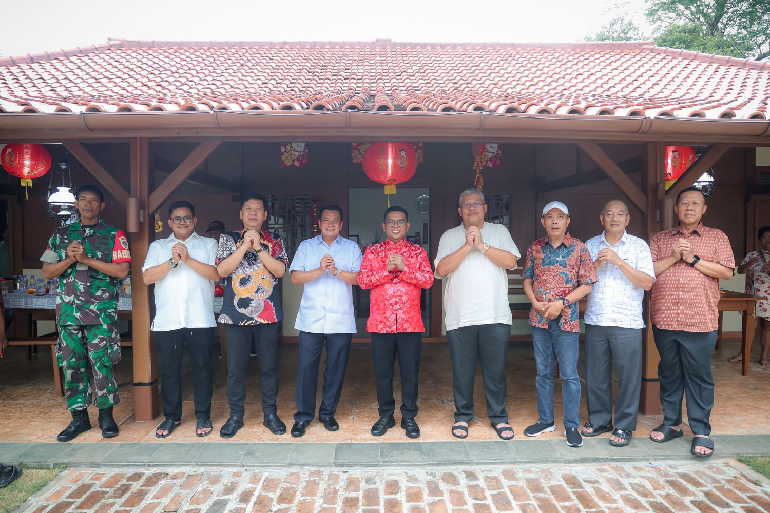Gubernur Andra Soni saat menghadiri acara Imlek di HS Residence, Situ Gadung, Kecamatan Pagedangan, Kabupaten Tangerang. Foto : Humas Pemprov