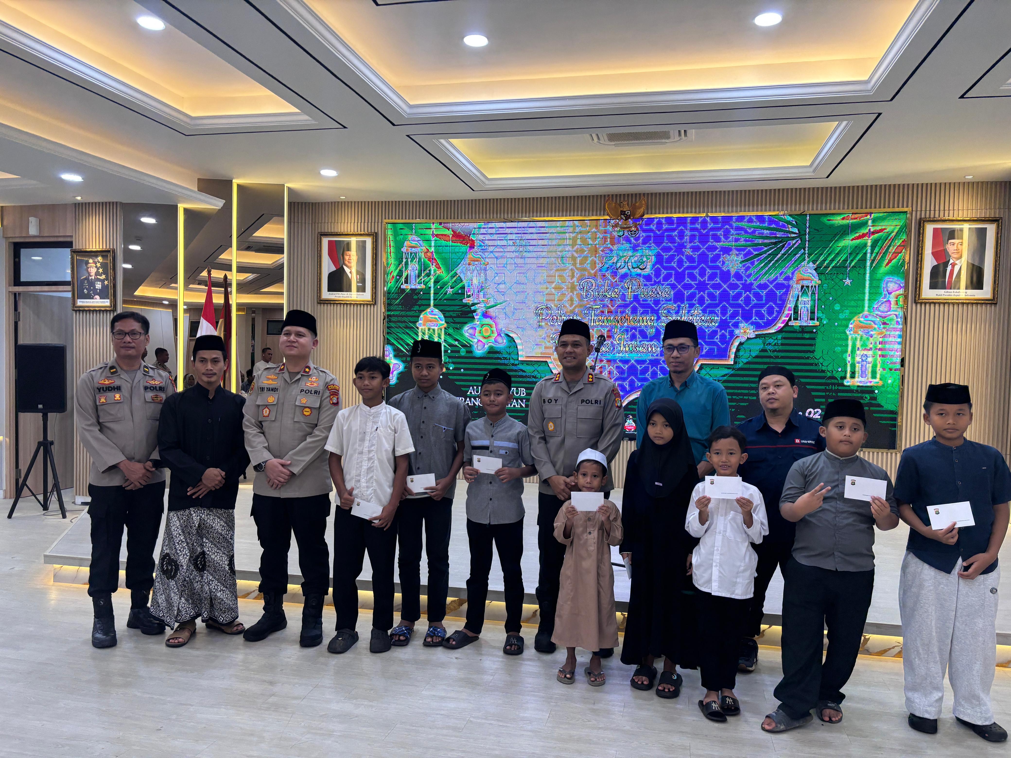 SINERGI. Polres Tangsel gelar buka puasa bersama dengan Wartawan sekaligus santunan yatim.
