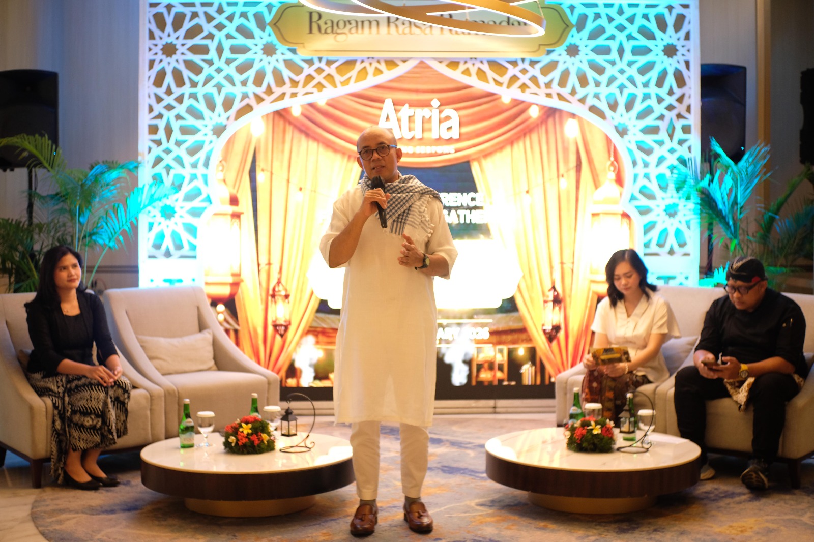 General Manager Atria Hotel & Residences Gading Serpong, Wahyono, memberi sambutan pada peluncuran program “Ragam Rasa Ramadan” di Atria Gading Serpong, Jumat (6/2/2026). (tangselpos.id/lim)