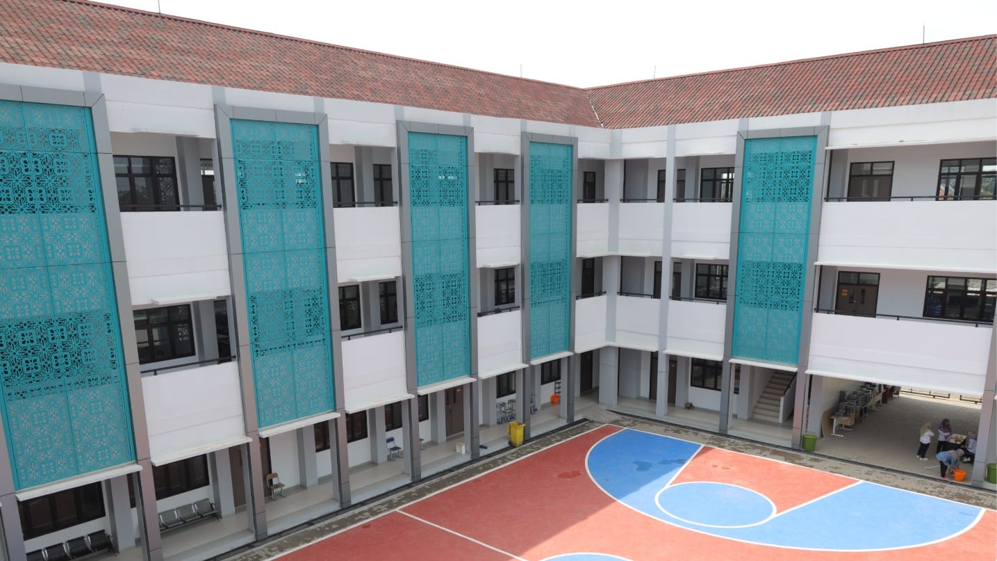 Wajah baru gedung SMPN 20 Kota Tangsel usai direvitalisasi.