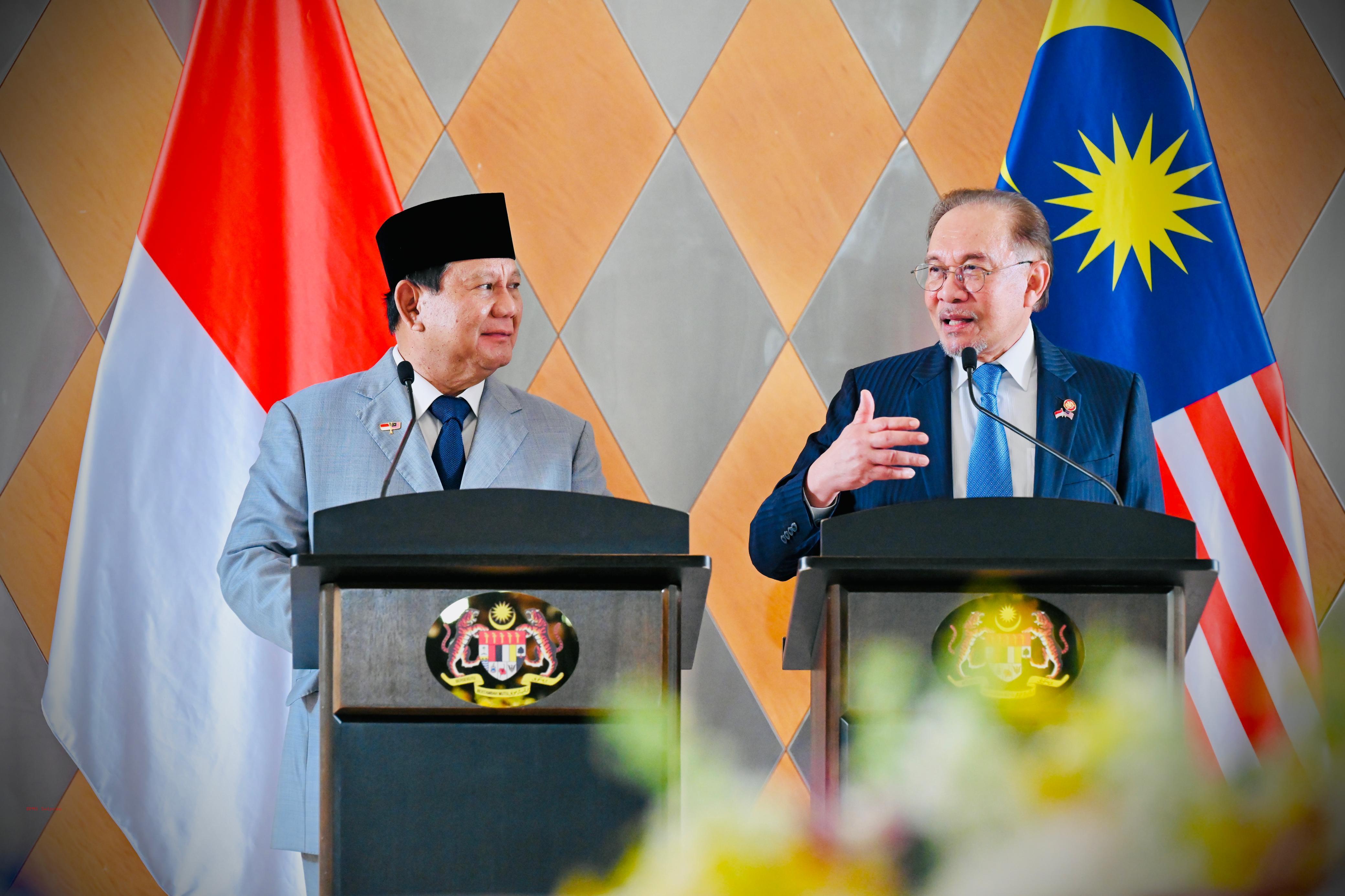 Presiden Prabowo dan PM Malaysia Anwar Ibrahim. Foto : Ist