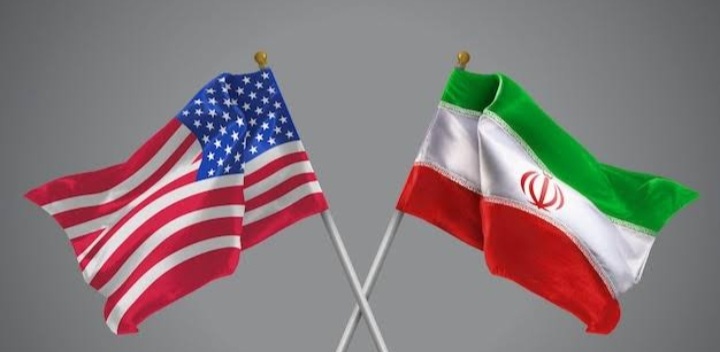 Ilustrasi bendera AS dan Iran. Foto : Ist