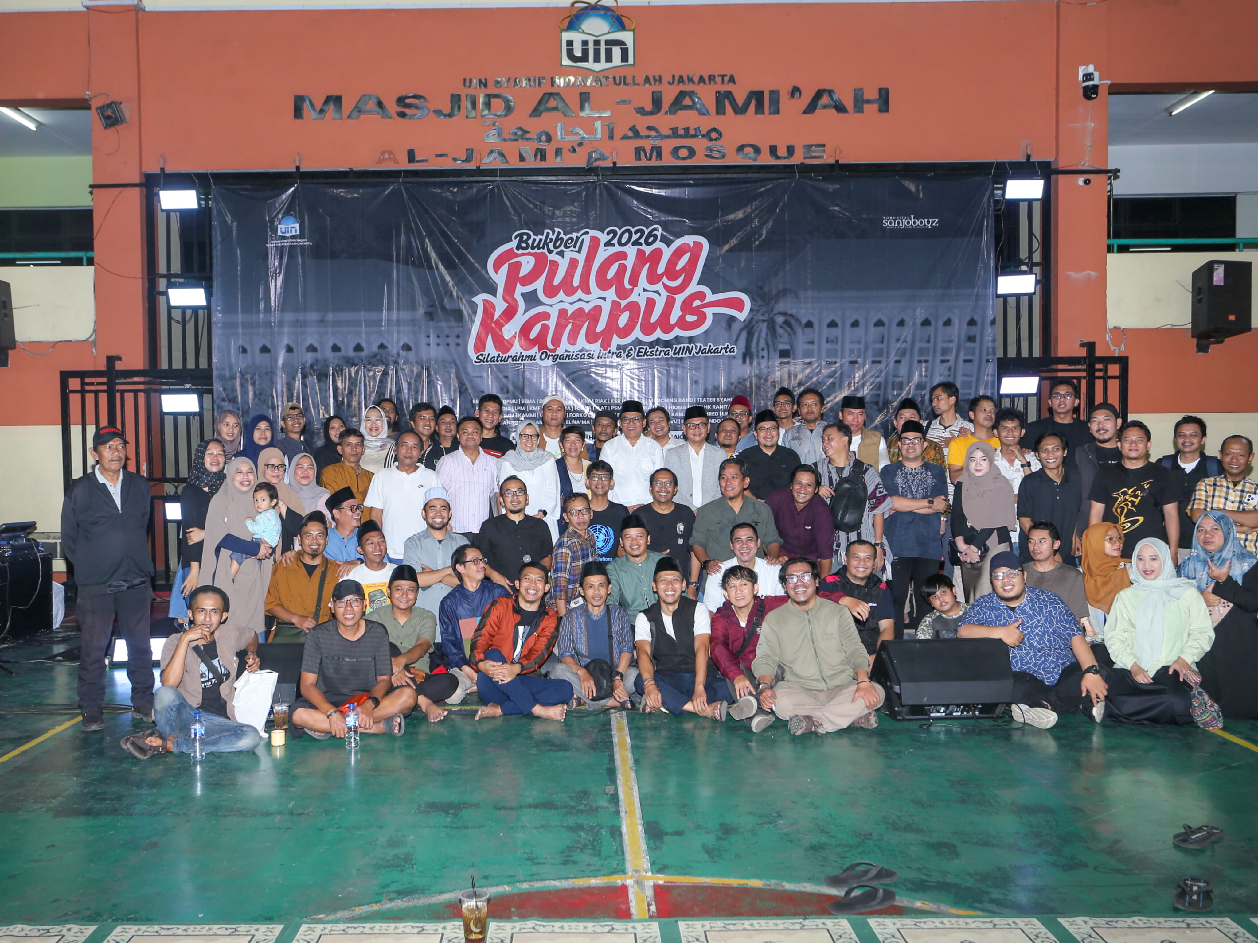 Bukber Pulang Kampus yang digelar komunitas Sanjoboyz Ciputat di Hall Student Center Universitas Islam Negeri (UIN) Syarif Hidayatullah Jakarta, Minggu (15/3). (Ist)