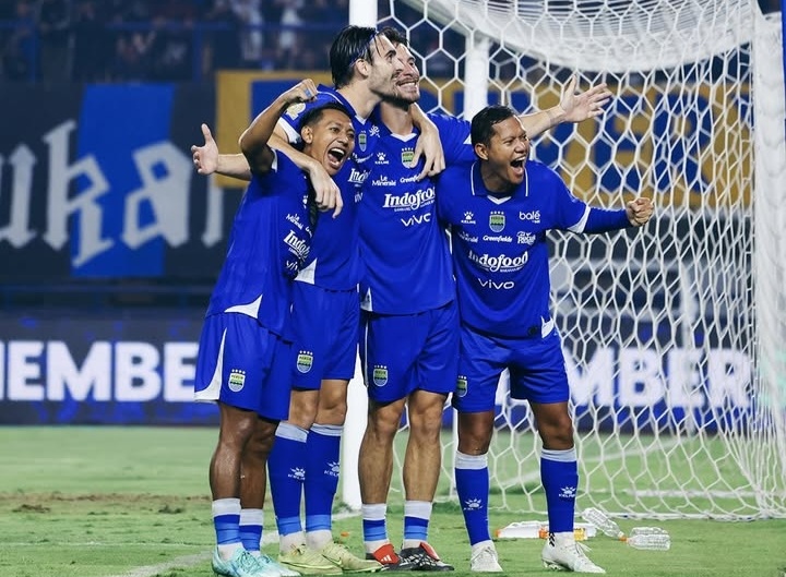 Selebrasi skuad Persib. Foto : Ist