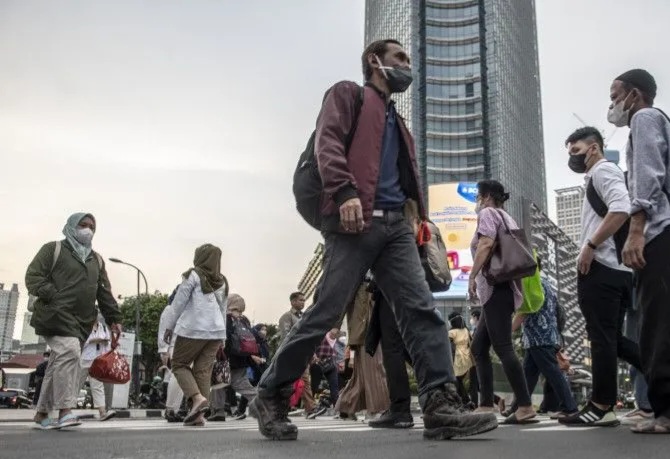 Pekerja dikawasan Perkantoran Sudirman. Foto : Ist