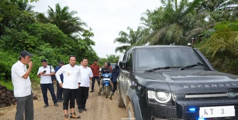 Mobil Dinas Gubernur Kaltim KT 1 merek Range Rover 3.0 LWB Autobiography PHEV P460e. Foto : Ist