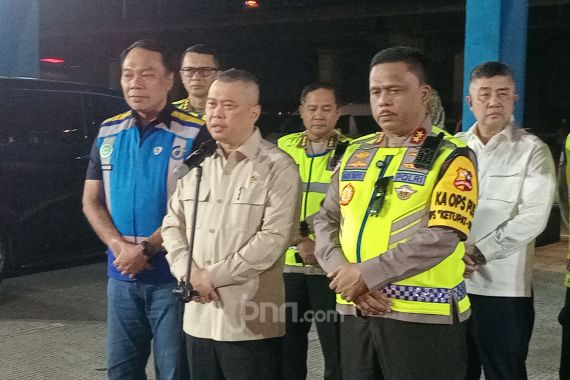 Menteri Perhubungan Dudy Purwagandhi saat konferensi pers. Foto : Ist