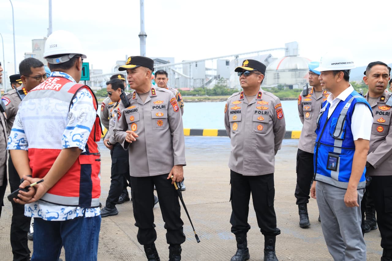 Kapolda Banten, Irjen Pol Hengki melaksanakan pengecekan langsung kesiapan jalur Operasi Ketupat Maung 2026 di Pelabuhan KBS hingga Merak, Rabu (4/3/2026).(Istimewa)