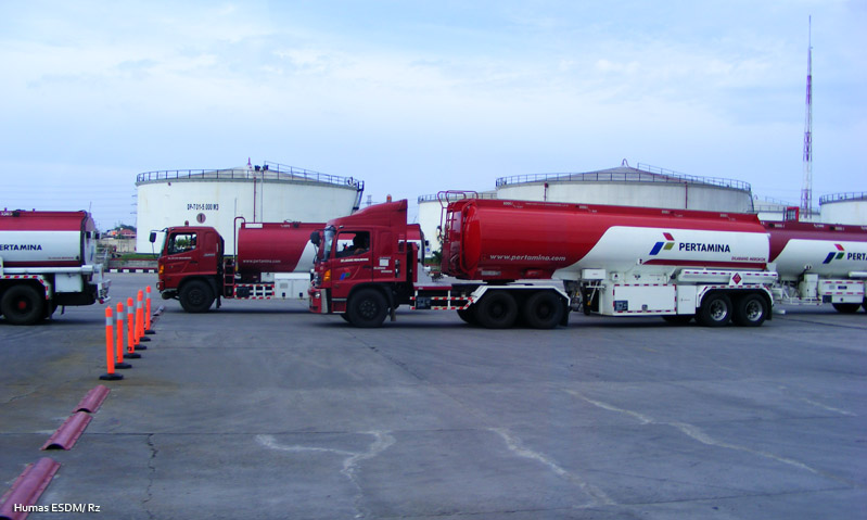 Pengisian BBM di Plumpung. Foto : Ist