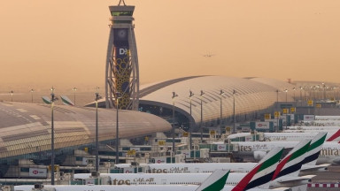 Suasana Bandara Dubai yang lumpuh tidak ada penerbangan. Foto : Ist