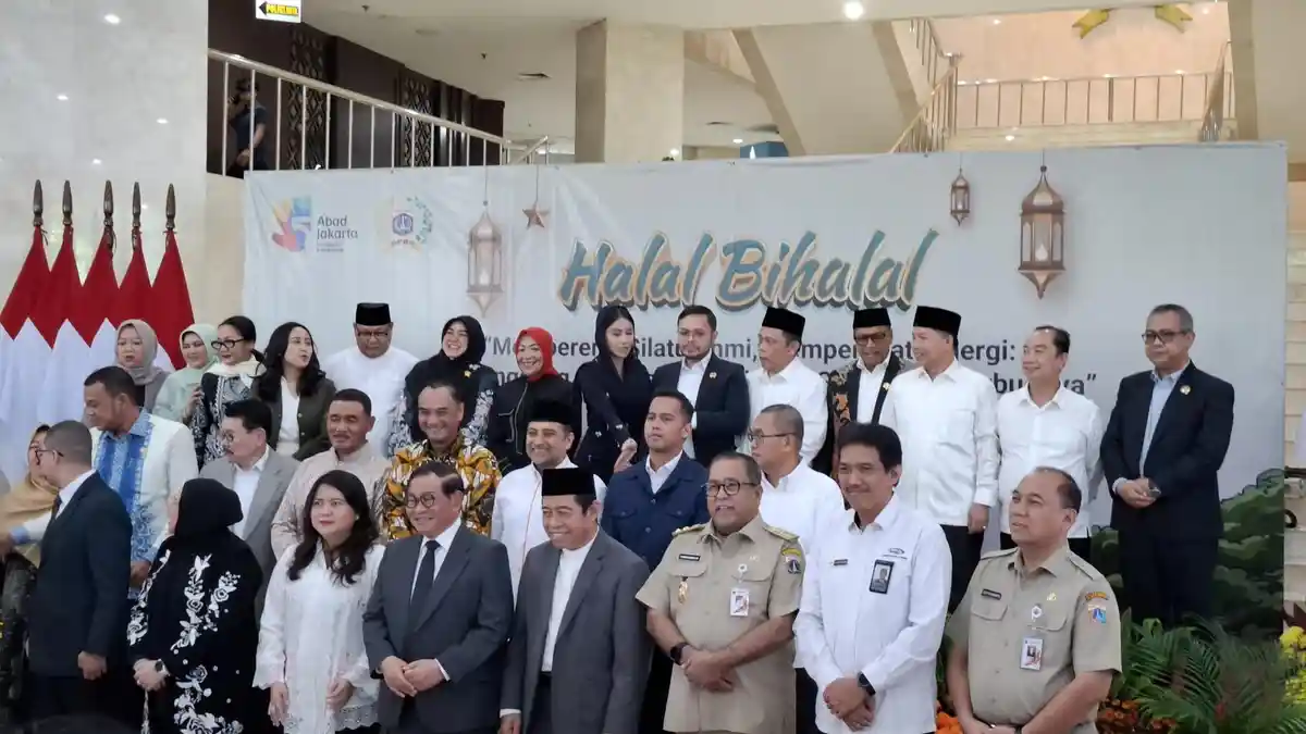 Gubernur Pramono Anung dan Wakil Gubernur Rano Karno pada acara Hahalbihalal di lingkungan Pemprov DKI. Foto : Ist