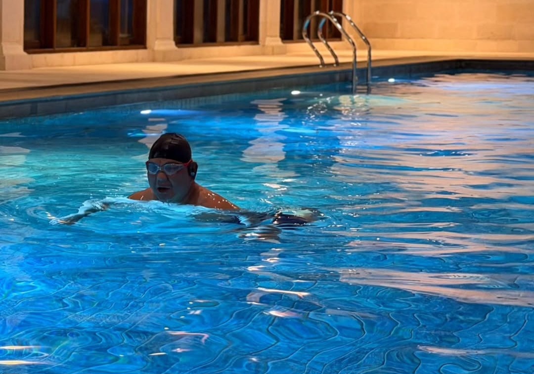 Presiden Prabowo berenang di Hambalang. Foto : IG