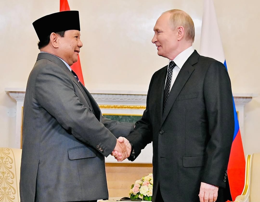 Presiden Prabowo saat bertemu Presiden Rusia Vladimir Putin saat kunker ke Rusia. Foto : Ist