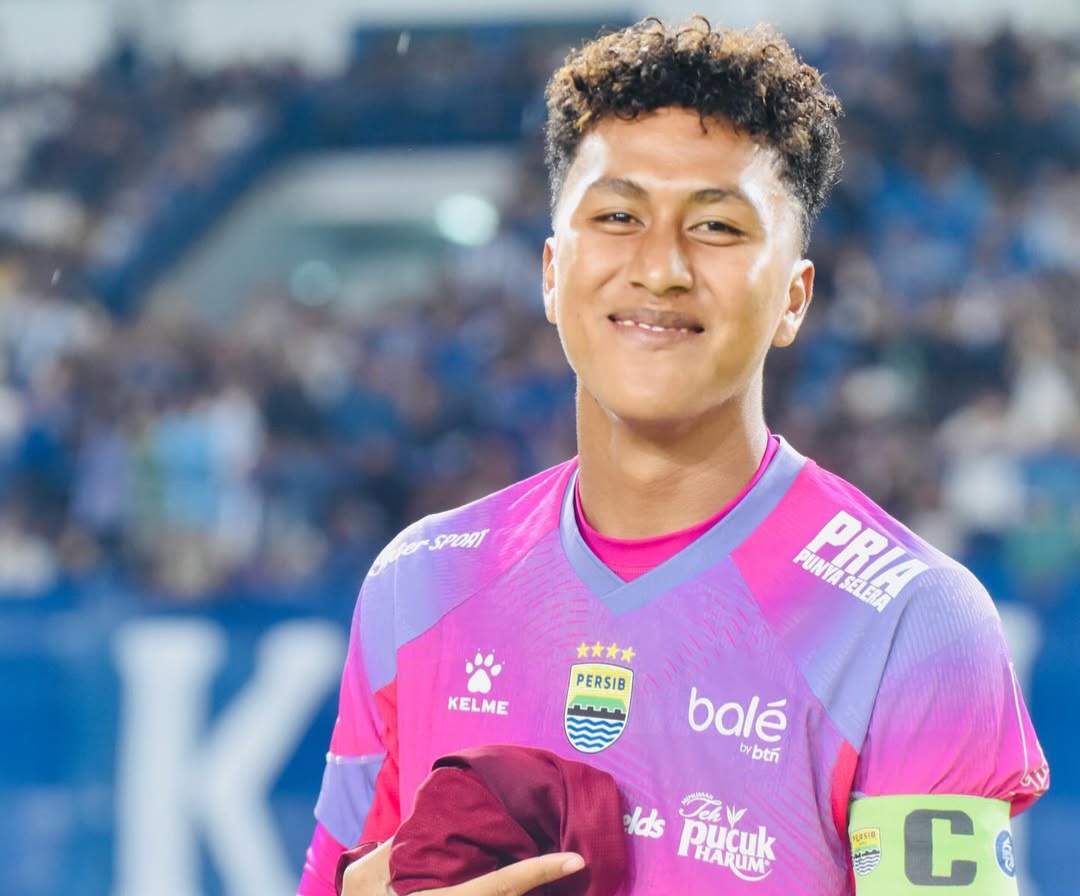 Kiper Persib Fitrah Maulana. Foto : Ist