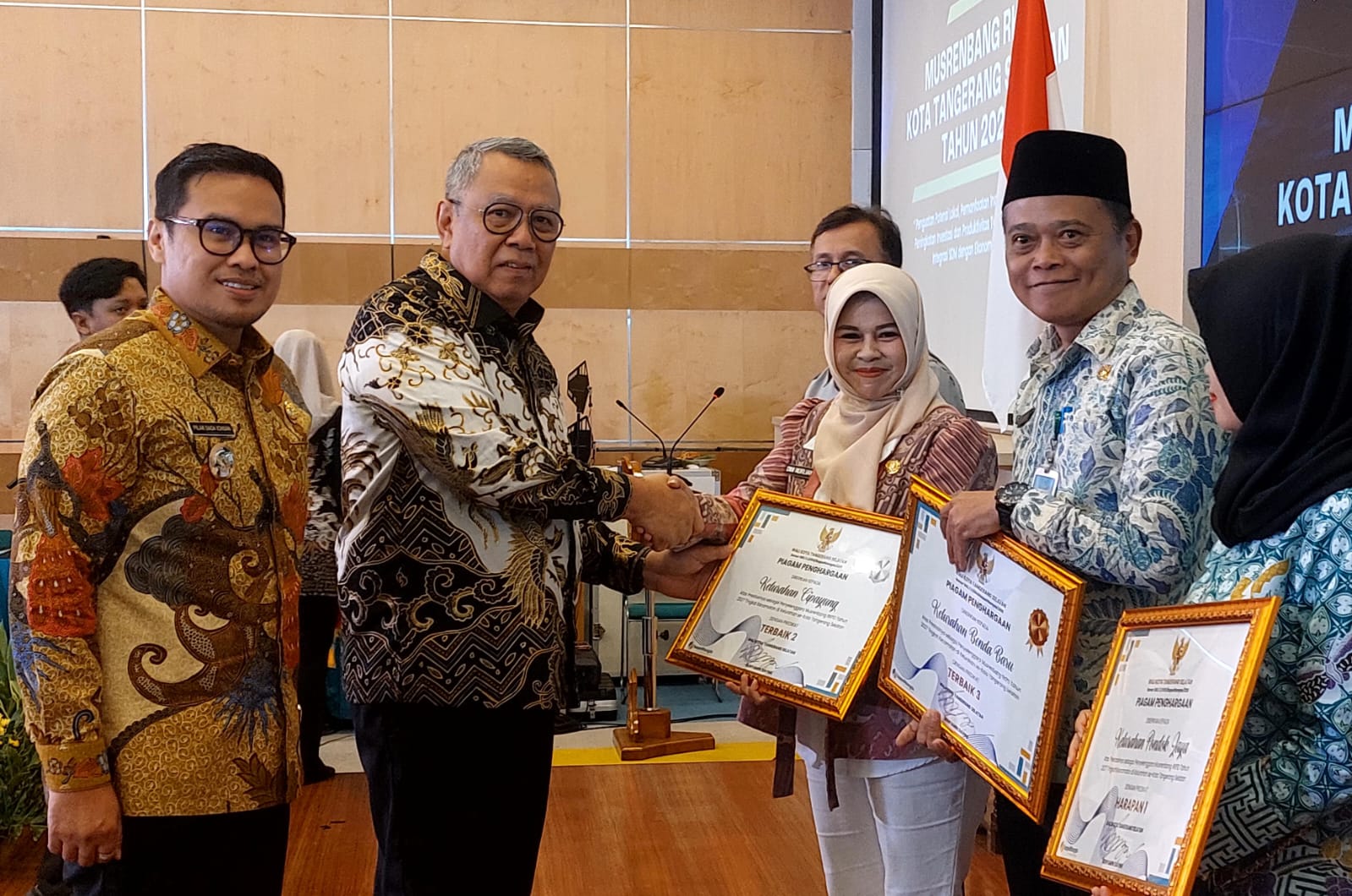 Kelurahan Cipayung yang berhasil meraih predikat Terbaik II. (tangselpos.id/rmn)