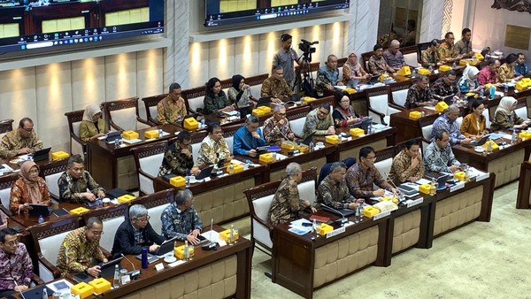 Menkeu Purbaya saat rapat bersama Komisi XI DPR. Foto : Ist