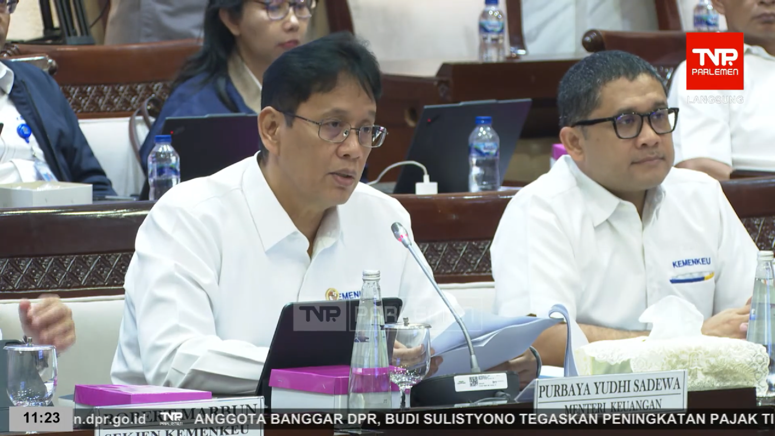 Menkeu Purbaya (kiri) saat Rapat bersama Komisi XI DPR pada Senin (6/4/2026). Foto : Ist