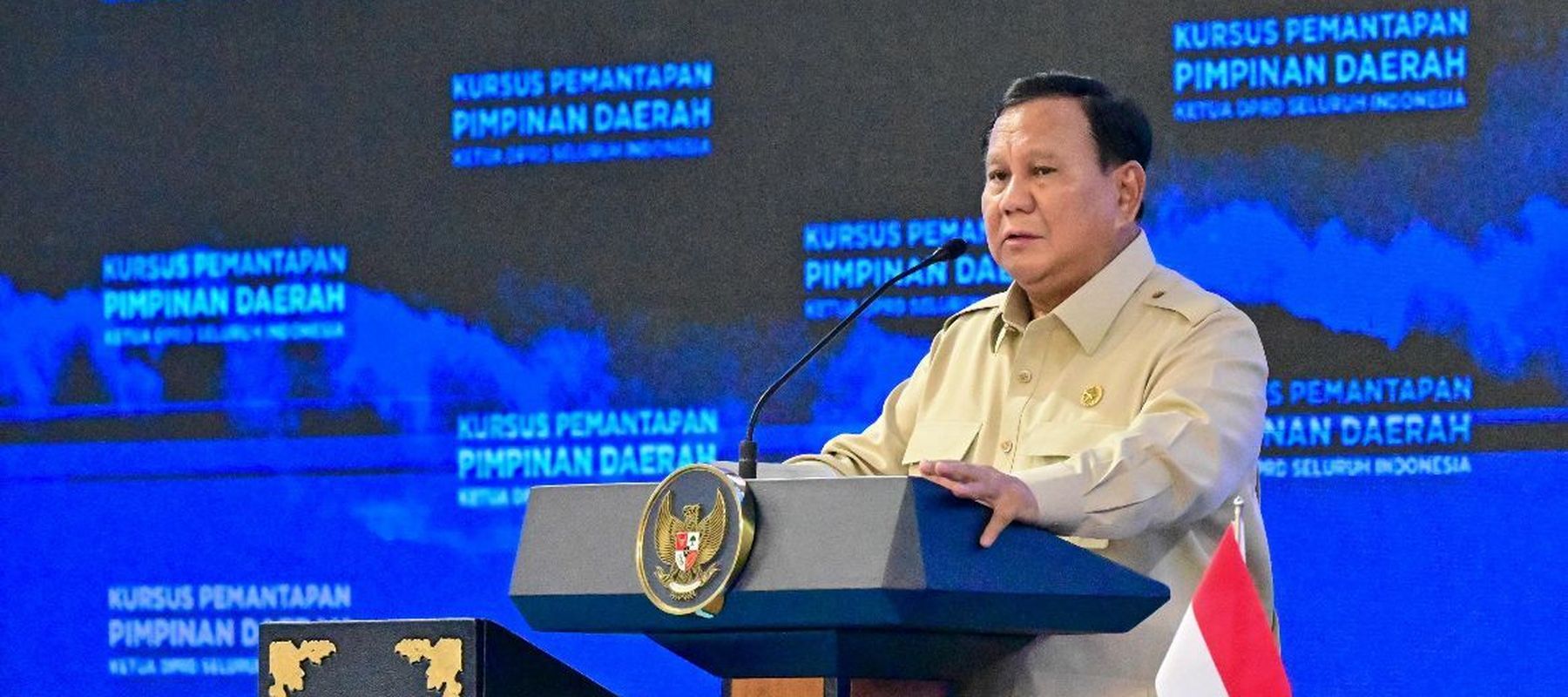Presiden Prabowo saat memberikan sambutan pada Kursus Pemantapan Pimpinan Daerah bagi Ketua DPRD se-Indonesia di Akademi Militer Magelang, Sabtu (18/4/2026). Foto : Ist