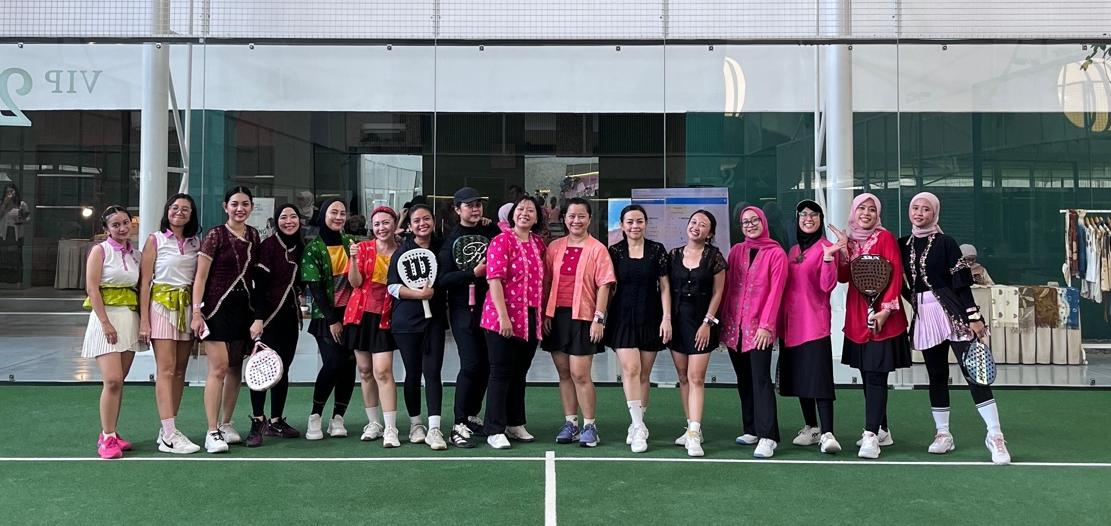 Antusias para peserta mengikuti ajang Her Serve-Kartini Mini Padel Tournament di Bintaro.