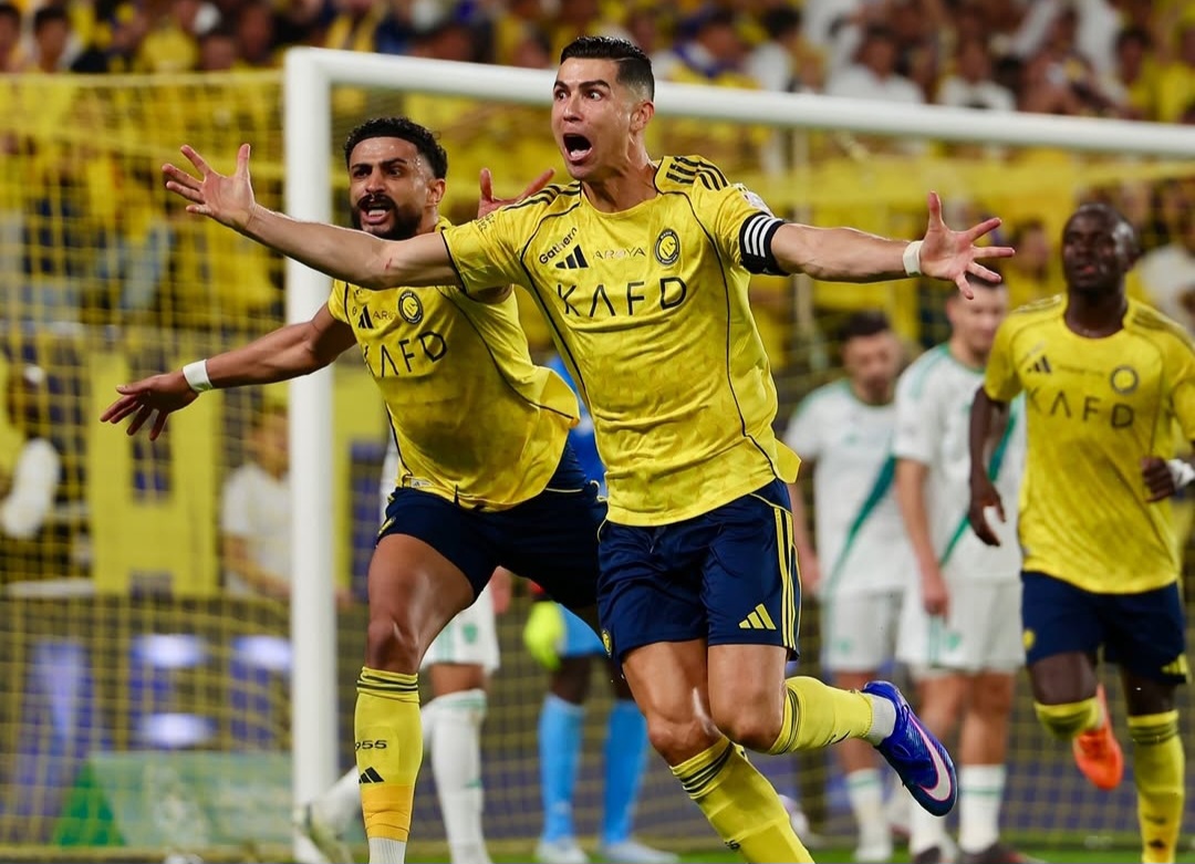 Bomber Al Nassr Cristiano Ronaldo merayakan gol yang ke 970. Foto : IG