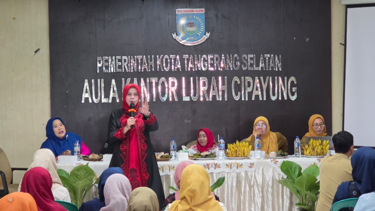 Lurah Cipayung, Dini Nurlianti, makna Kartini saat ini tercermin dalam peran aktif perempuan di berbagai sektor kehidupan. (tangselpos.id/rmn)
