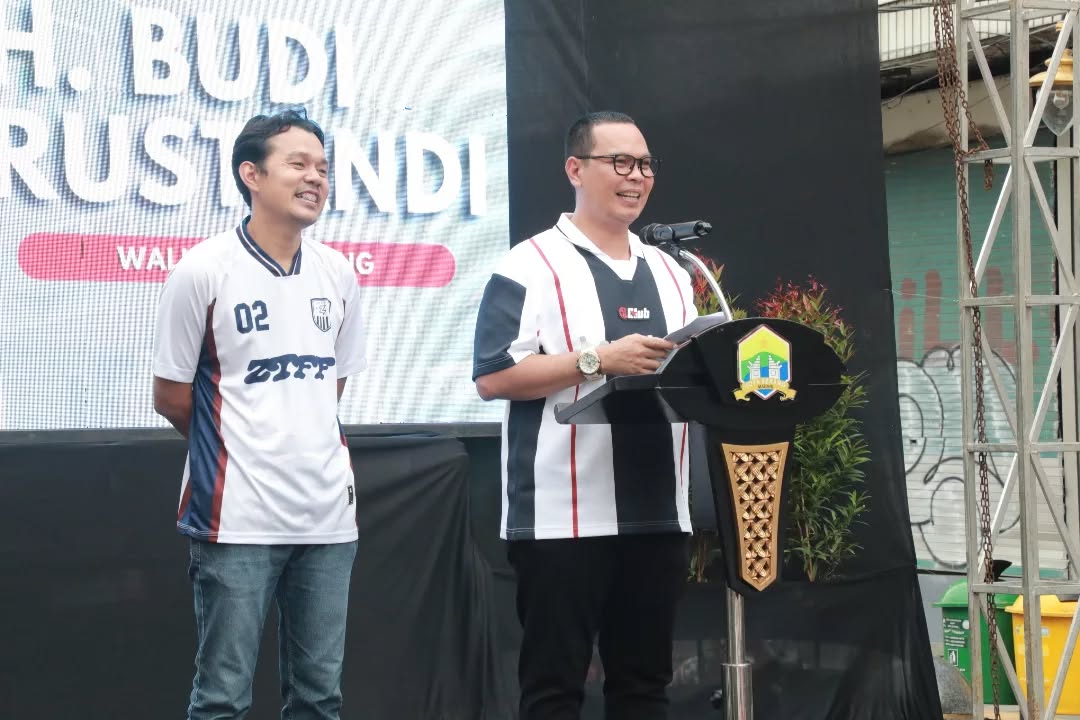 Wali Kota Serang, Budi Rustandi (kanan) didampingi Wakil Wali Kota, Agis Nur Aulia, saat meresmikan kawasan Royal Baroe, Desember 2025.(Istimewa)