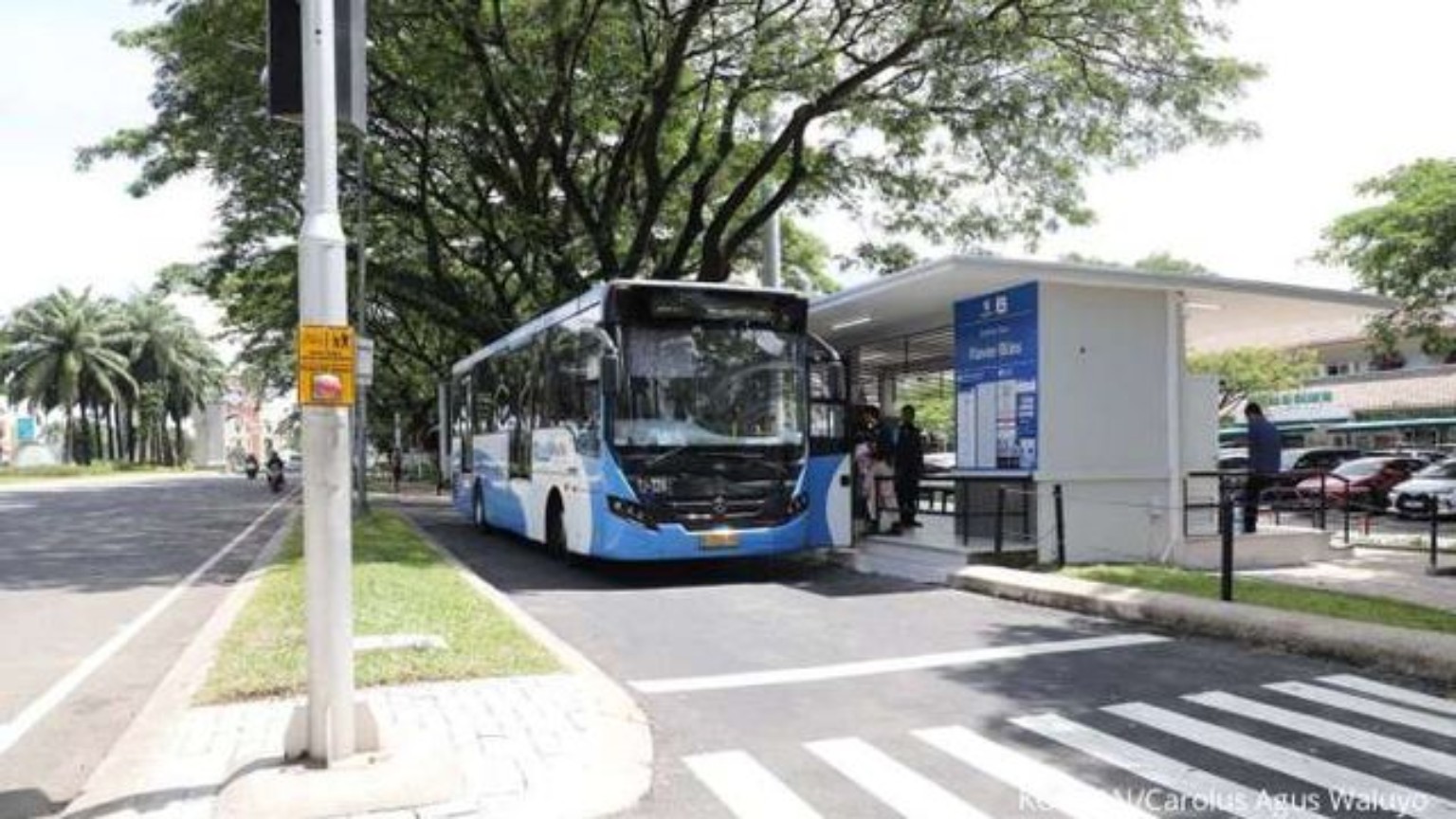 Transjakarta jurusan Alam Sutera - Blok M. Foto : Emir MG