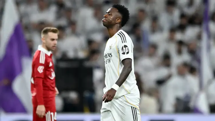 Vinicius Junior masih betah bermain di Real Madrid. Foto : Ist