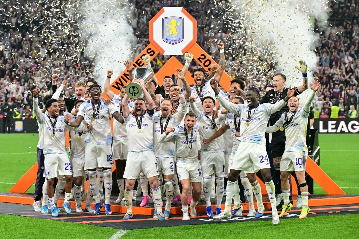 Selebrasi skuad Aston Villa usai sabet juara UEFA Europa League musim 2025/2026. Foto : Ist