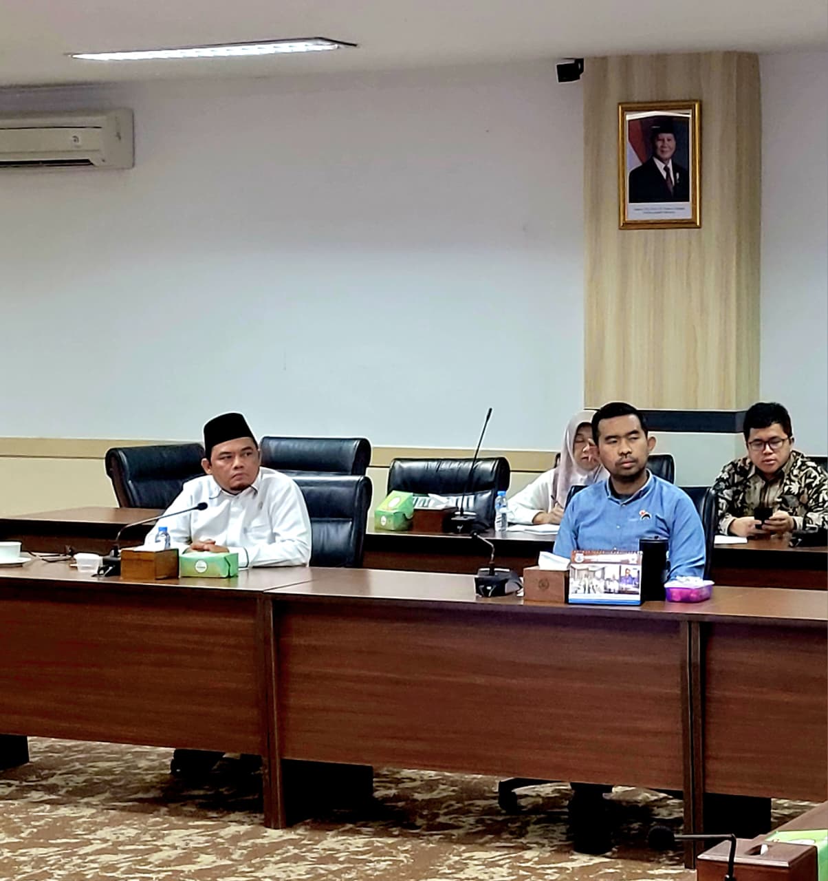 Bapemperda DPRD Kota Tangsel saat gelar rapat pembahasan Propemperda 2026, Rabu (6/5).