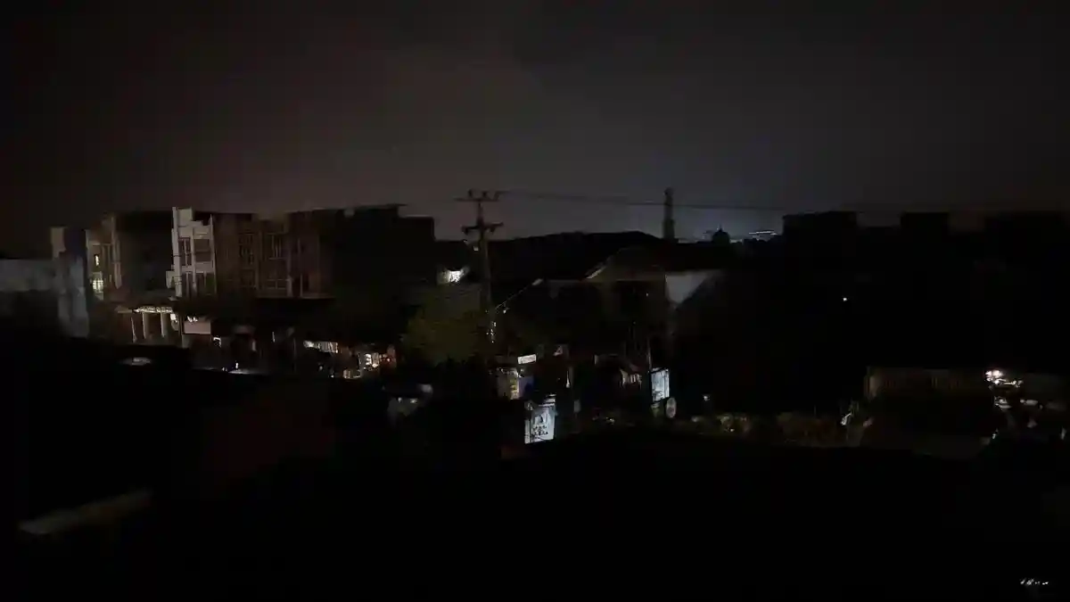 Pulau Sumatera gelap Jumat (22/5/2026) malam. Foto : Ist