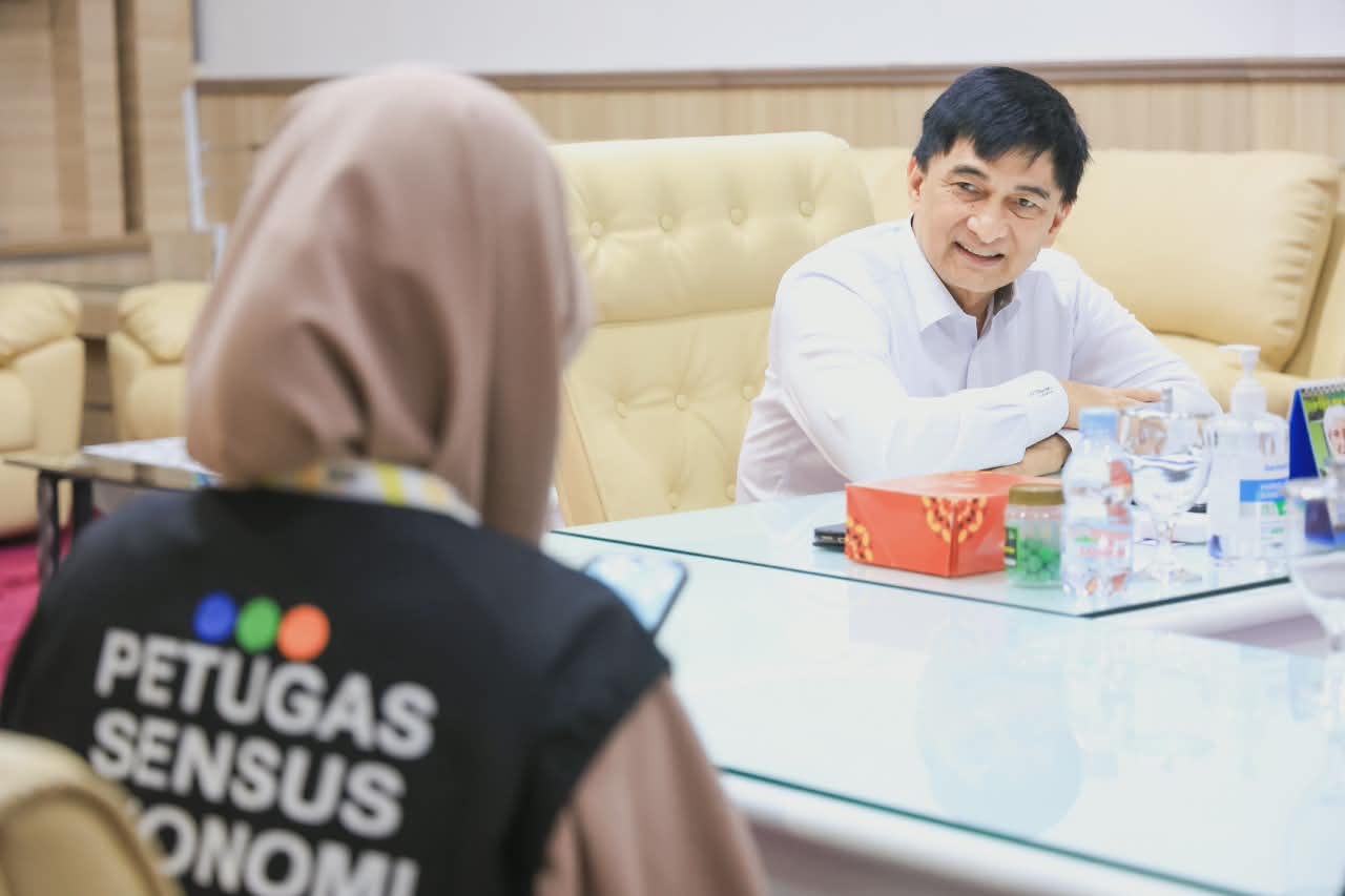 Wakil Gubernur Banten A Dimyati Natakusumah saat menerima kunjungan Kepala BPS Provinsi Banten Yusniar Juliana bersama jajarannya, Kamis (7/5). BIRO ADPIM PEMPROV BANTEN