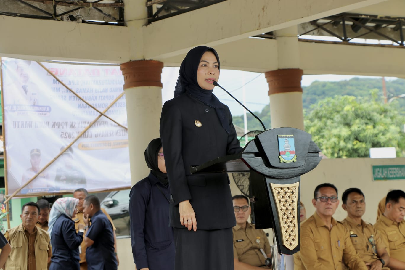Bupati Serang Ratu Rachmatuzakiyah. (Ist)