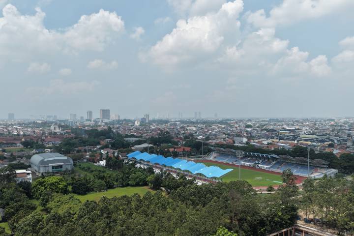 cuaca cerah di wilayah Kota Tangerang, beberapa waktu lalu.