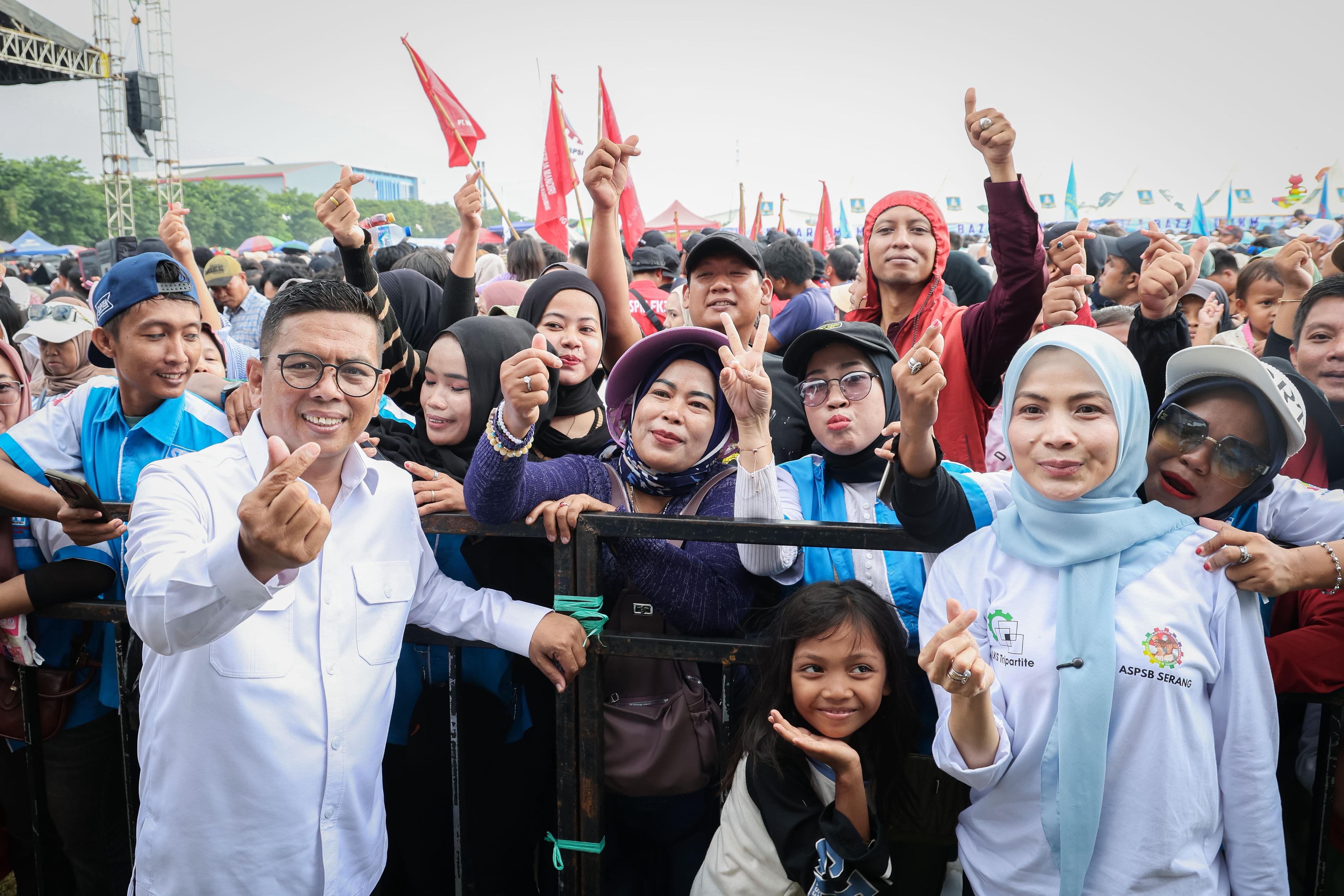 Gubernur Andra Soni pada acara peringatan May Day 2026 di Kawasan Modern Cikande, Kabupaten Serang, Minggu (3/5/2026). Foto : Humas Pemprov